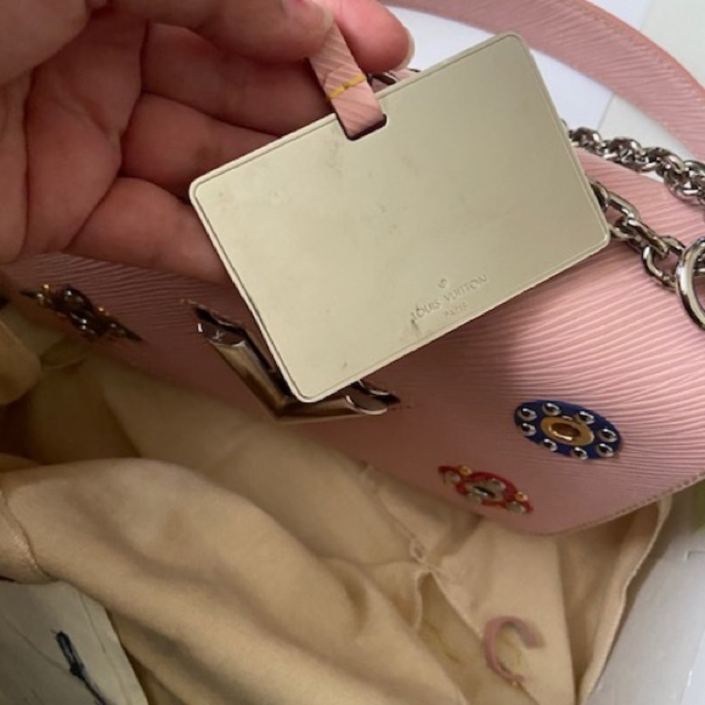 🦄Limited Edition🦄Louis Vuitton twisted bag - Picture 8 of 16